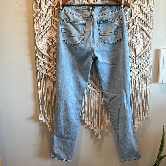 American Eagle Outfitters, mom fit jeans, size 2 long, ripped jeans. - Picture 2 of 2